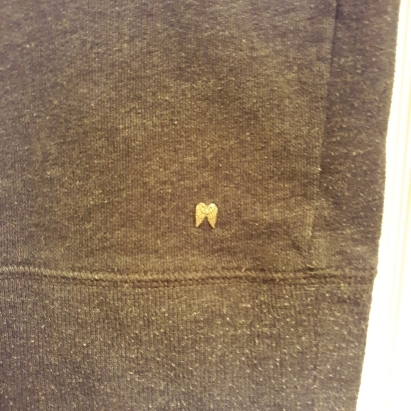 🌟 Victoria's secret funnel sweatshirt with lace - Picture 4 of 6